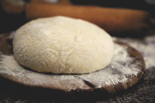 Najlepsze ciasto na pizzę jak z pizzerii – odkryj tajniki wypieku idealnej pizzy