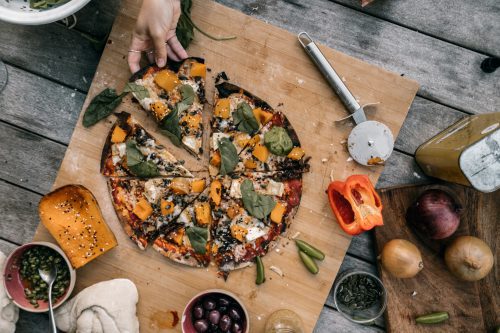 Jak zrobić pizzę w domu – przepis na pizzę jak z włoskiej pizzerii