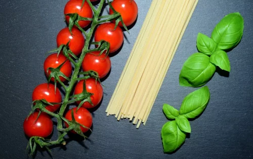 Tradycyjne włoskie dania: Odkryj kulinarne bogactwo Italii