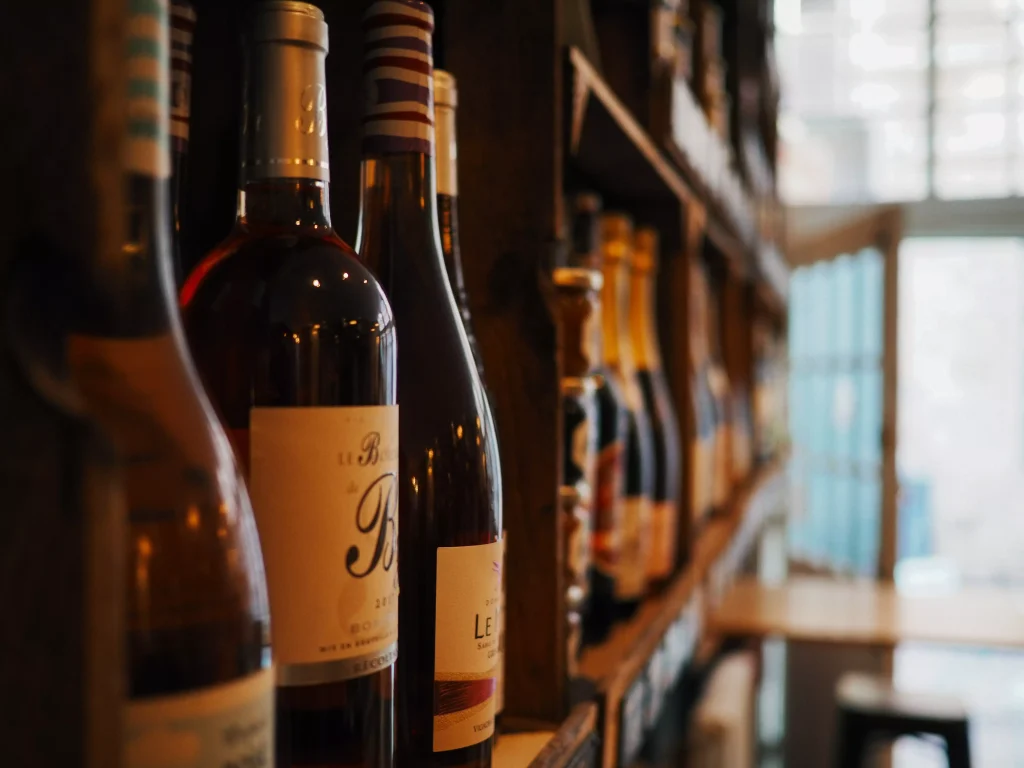 Szlifuj smaki: jakie wino do makaronu wybrać?